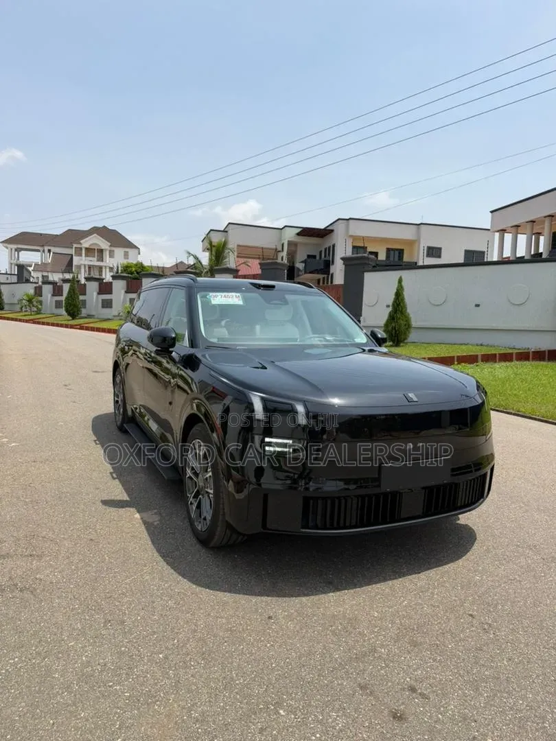 New Lynk & Co 900 2025 Black