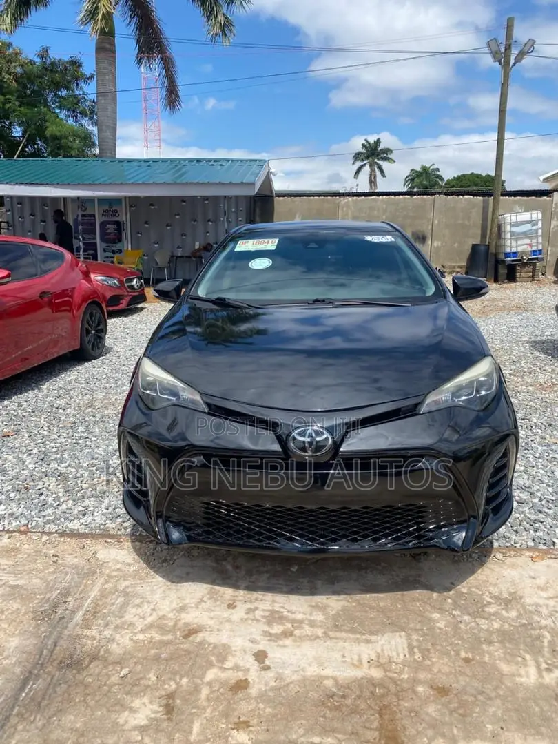 Toyota Corolla SE (1.8L 4cyl 2A) 2018 Black