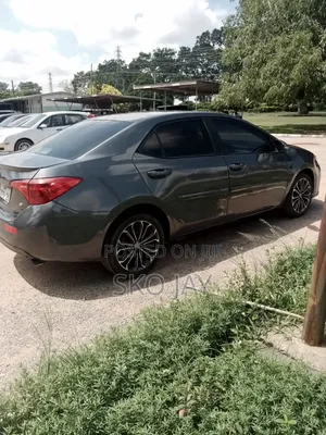 Toyota Corolla 2016 Gray