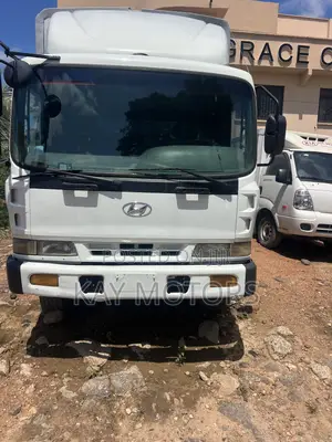 Hyundai Gold 5 Ton Container