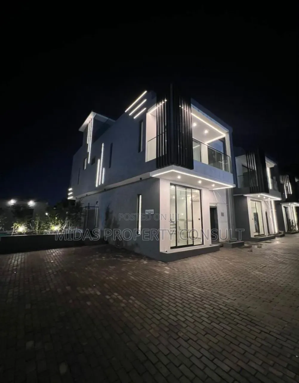 4bdrm House in Dzorwulu for sale