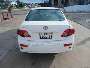 Toyota Corolla 2010 White