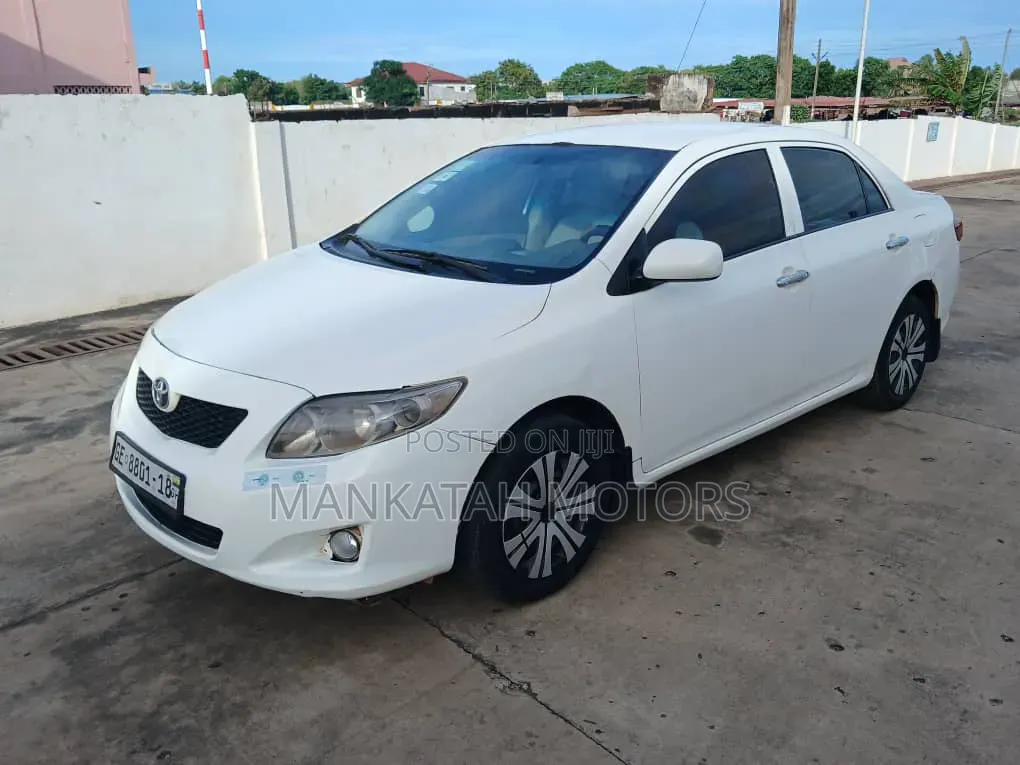 Toyota Corolla 2010 White