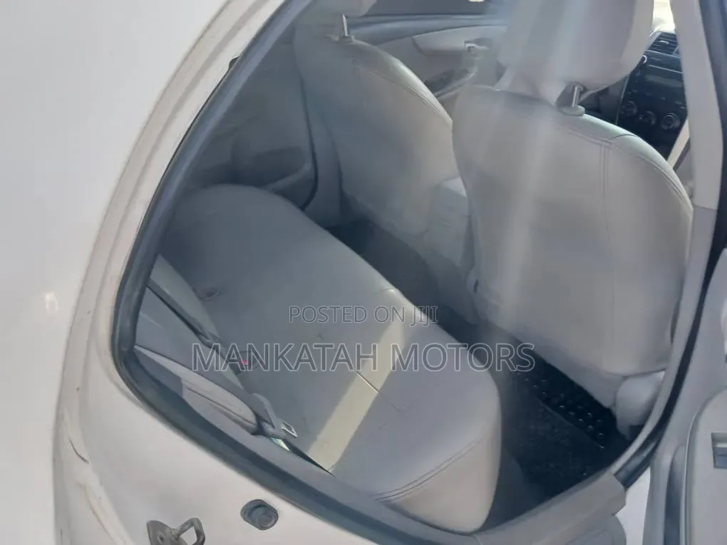 Toyota Corolla 2010 White