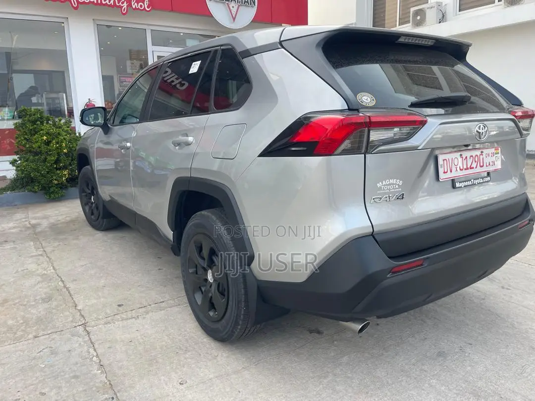 Toyota RAV4 LE AWD 2023 Gray