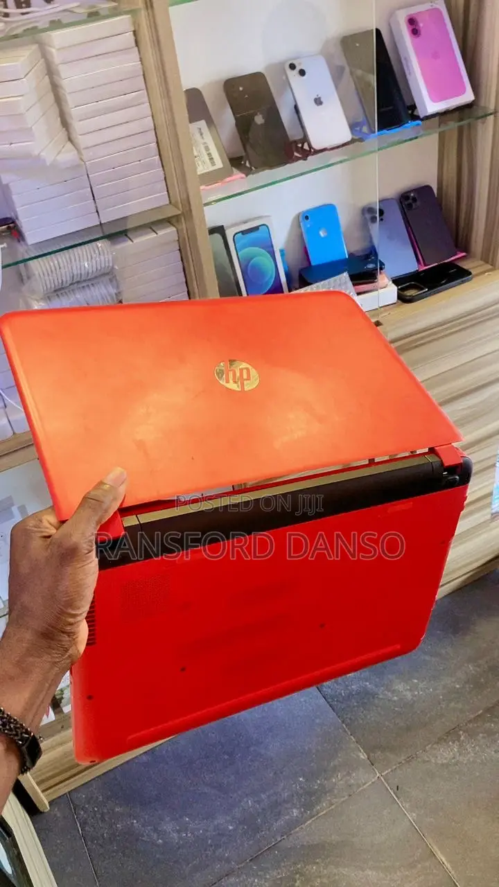 Laptop HP Pavilion 13 8GB Intel Core i3 HDD 1T