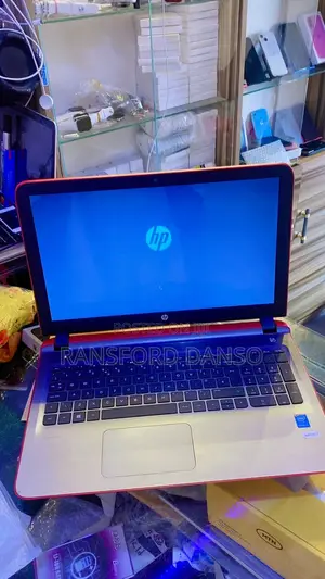 Laptop HP Pavilion 13 8GB Intel Core i3 HDD 1T