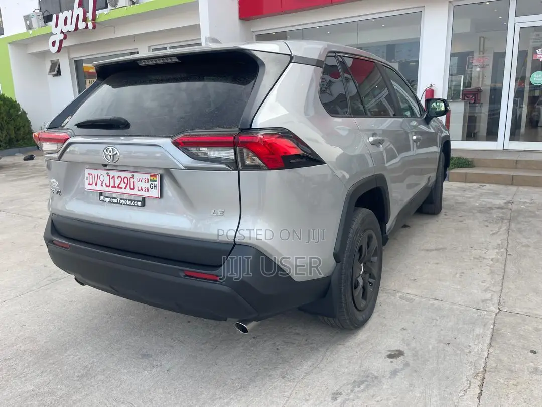Toyota RAV4 LE AWD 2023 Gray