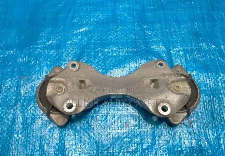 Rear Engine Transmission Mount for W213,C43,And C63 Mercedes Benz