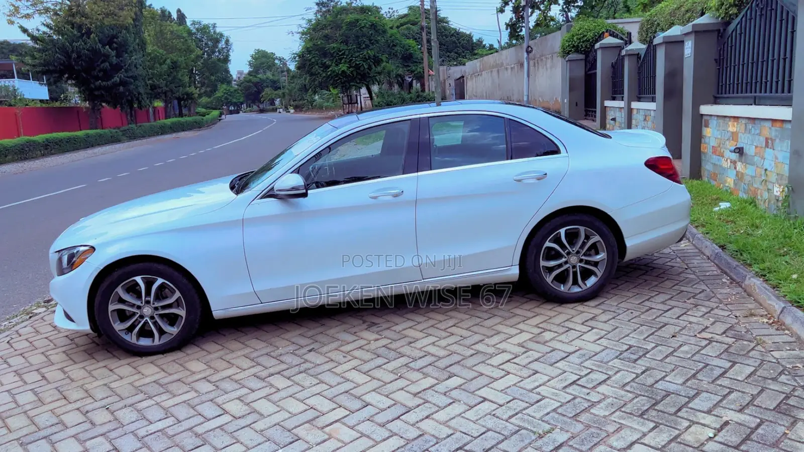 Mercedes-Benz C300 Luxury 4Matic Sedan AWD (2.0L 4cyl 7A) 2016 White