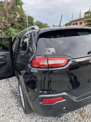 Jeep Cherokee Latitude Plus 4x4 2018 Black