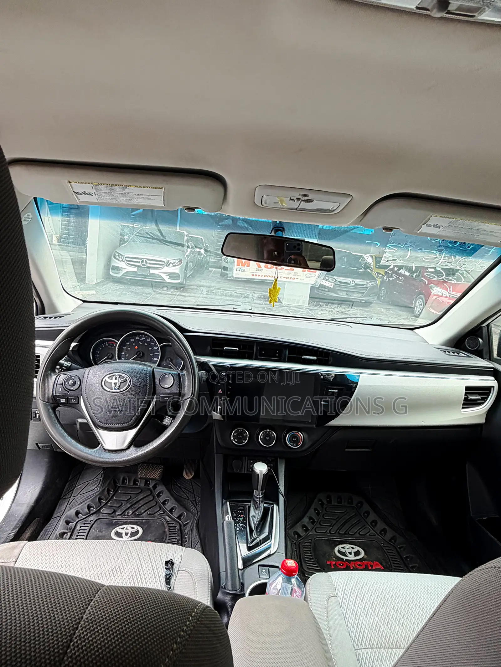 Toyota Corolla LE 4dr Sedan (1.8L 4cyl CVT) 2016 White
