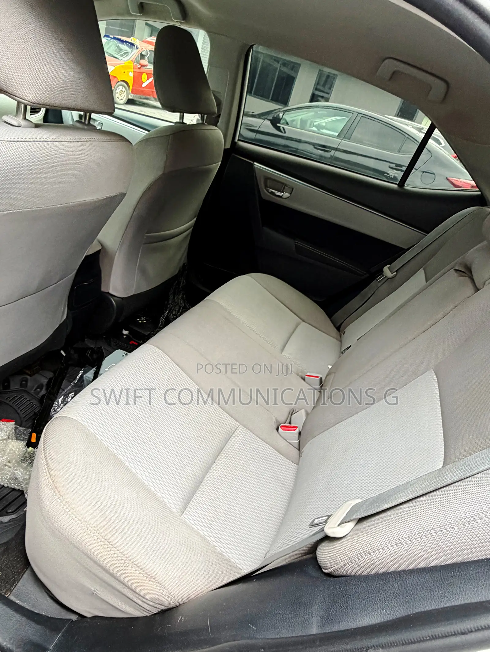 Toyota Corolla LE 4dr Sedan (1.8L 4cyl CVT) 2016 White