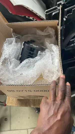 Mercedes-Benz Air Suspension Compressor Pump.