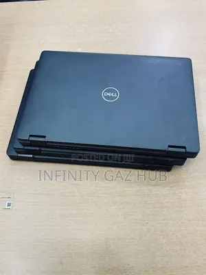 Laptop Dell Latitude 5300 8GB Intel Core i5 SSHD (Hybrid) 256GB