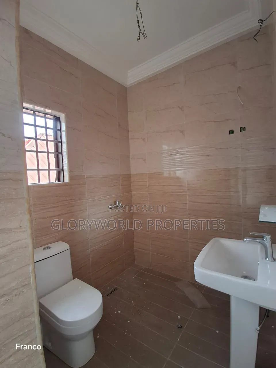 3bdrm Apartment in Baatsona Total for rent