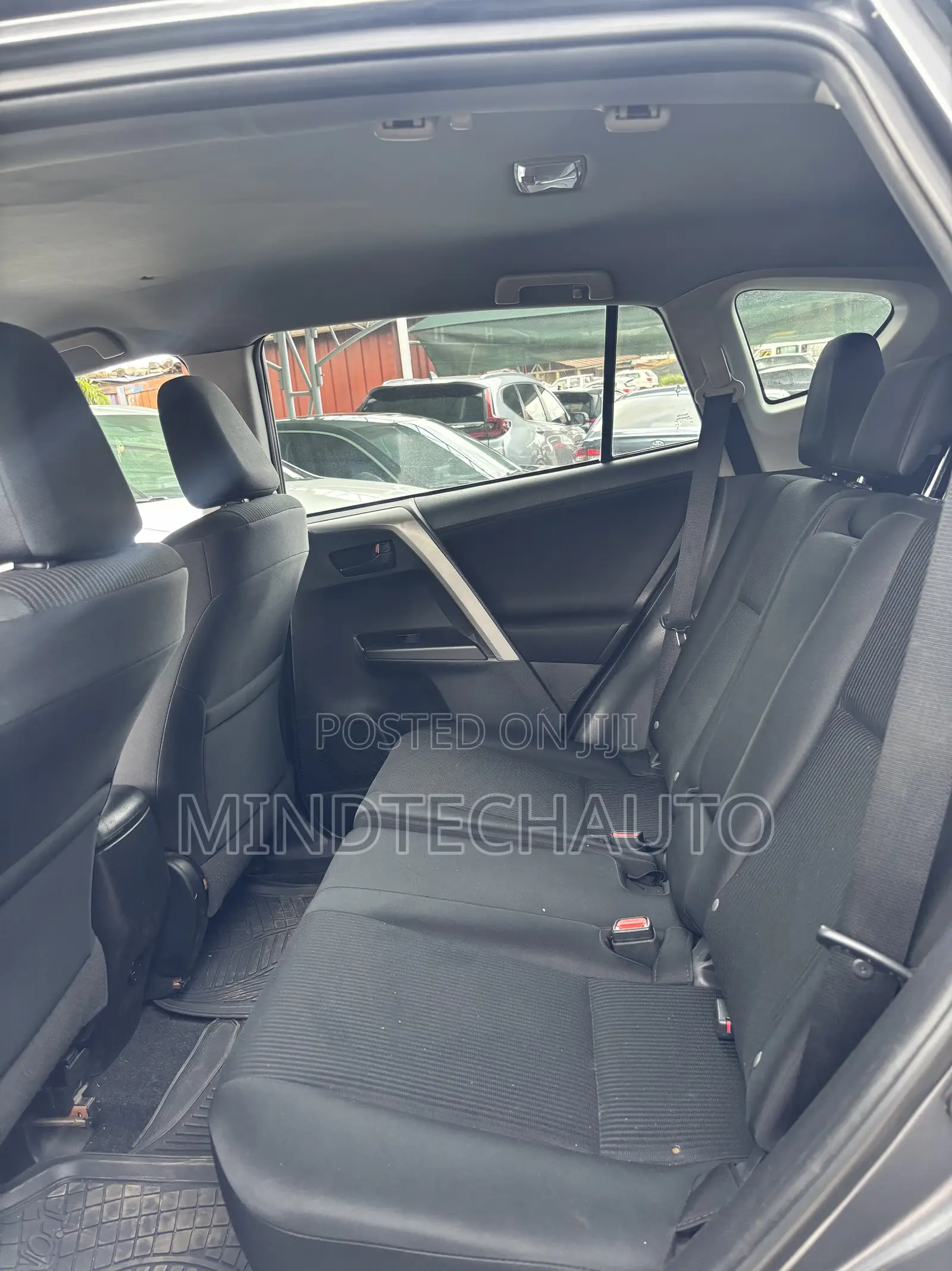 Toyota RAV4 LE AWD 2019 Gray