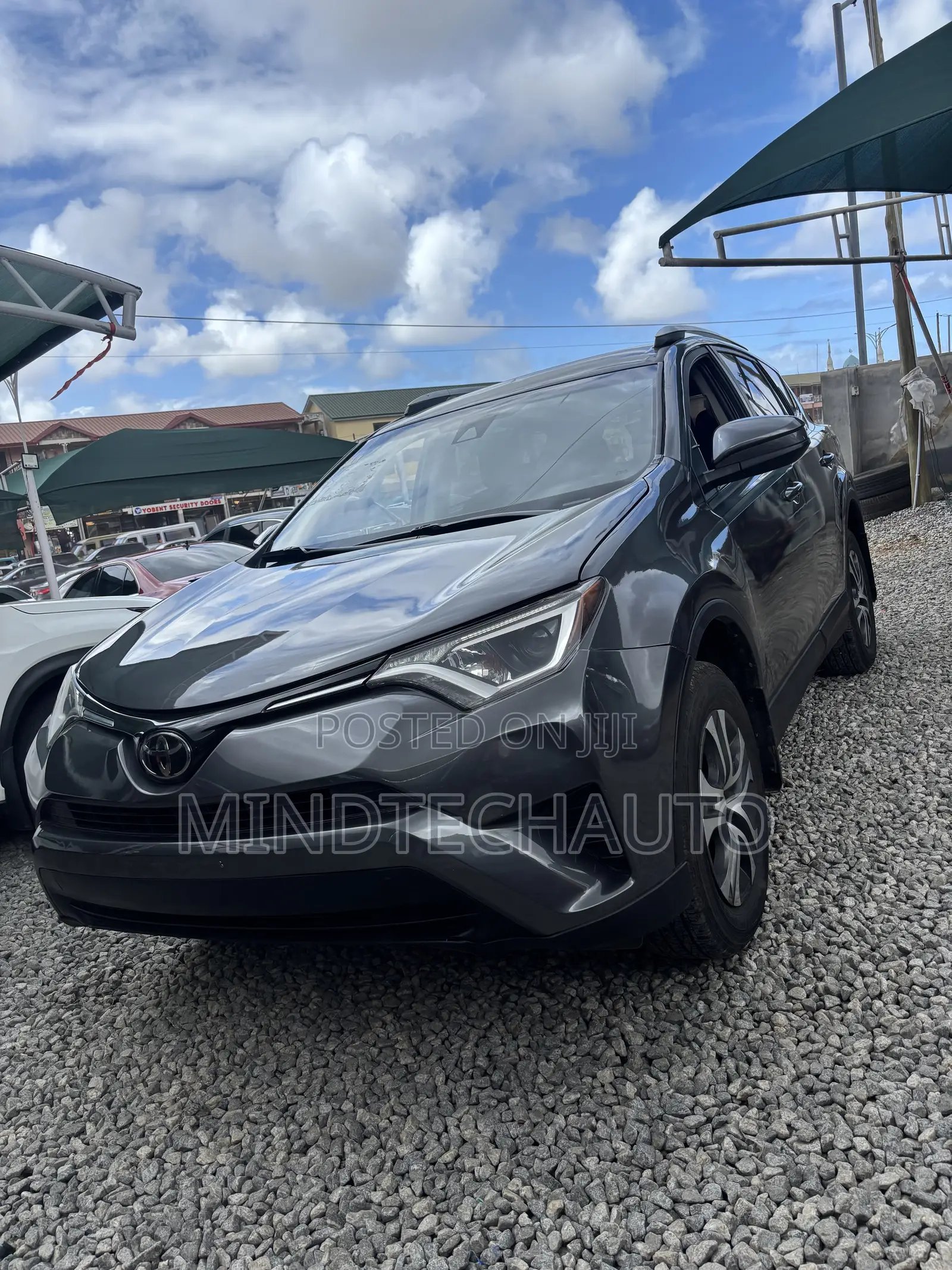 Toyota RAV4 LE AWD 2019 Gray
