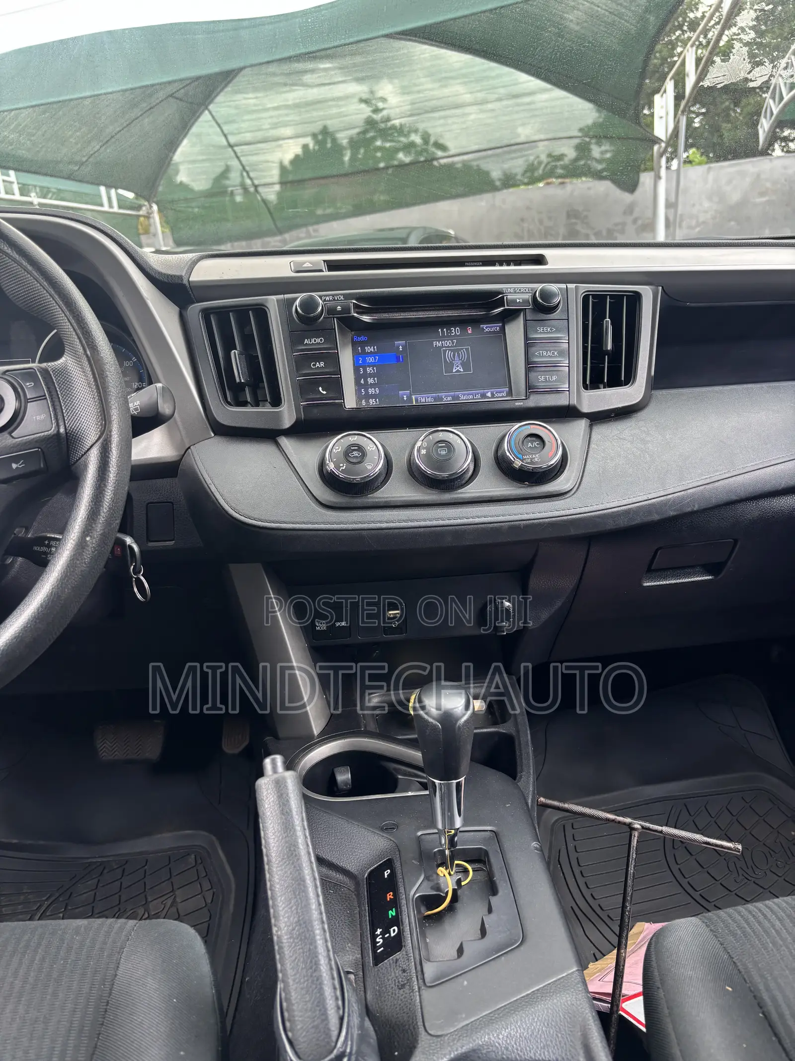 Toyota RAV4 LE AWD 2019 Gray