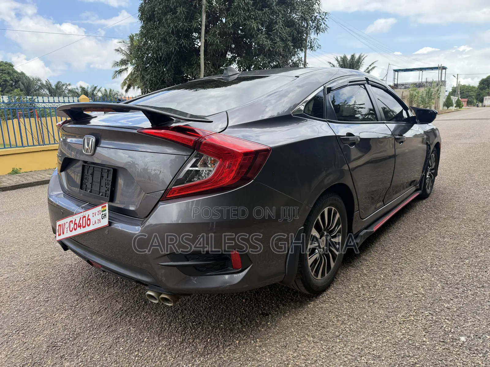 Honda Civic LX 4dr Sedan (2.0L 4cyl) 2017 Gray