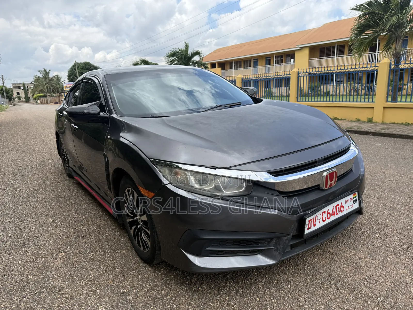 Honda Civic LX 4dr Sedan (2.0L 4cyl) 2017 Gray