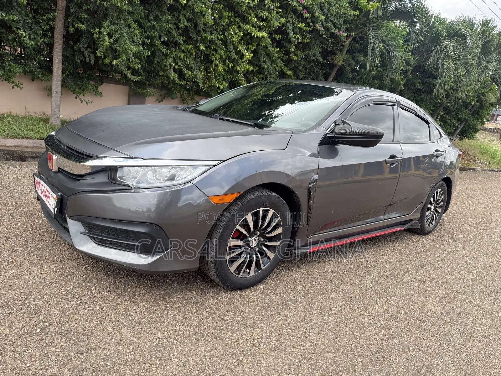 Honda Civic LX 4dr Sedan (2.0L 4cyl) 2017 Gray