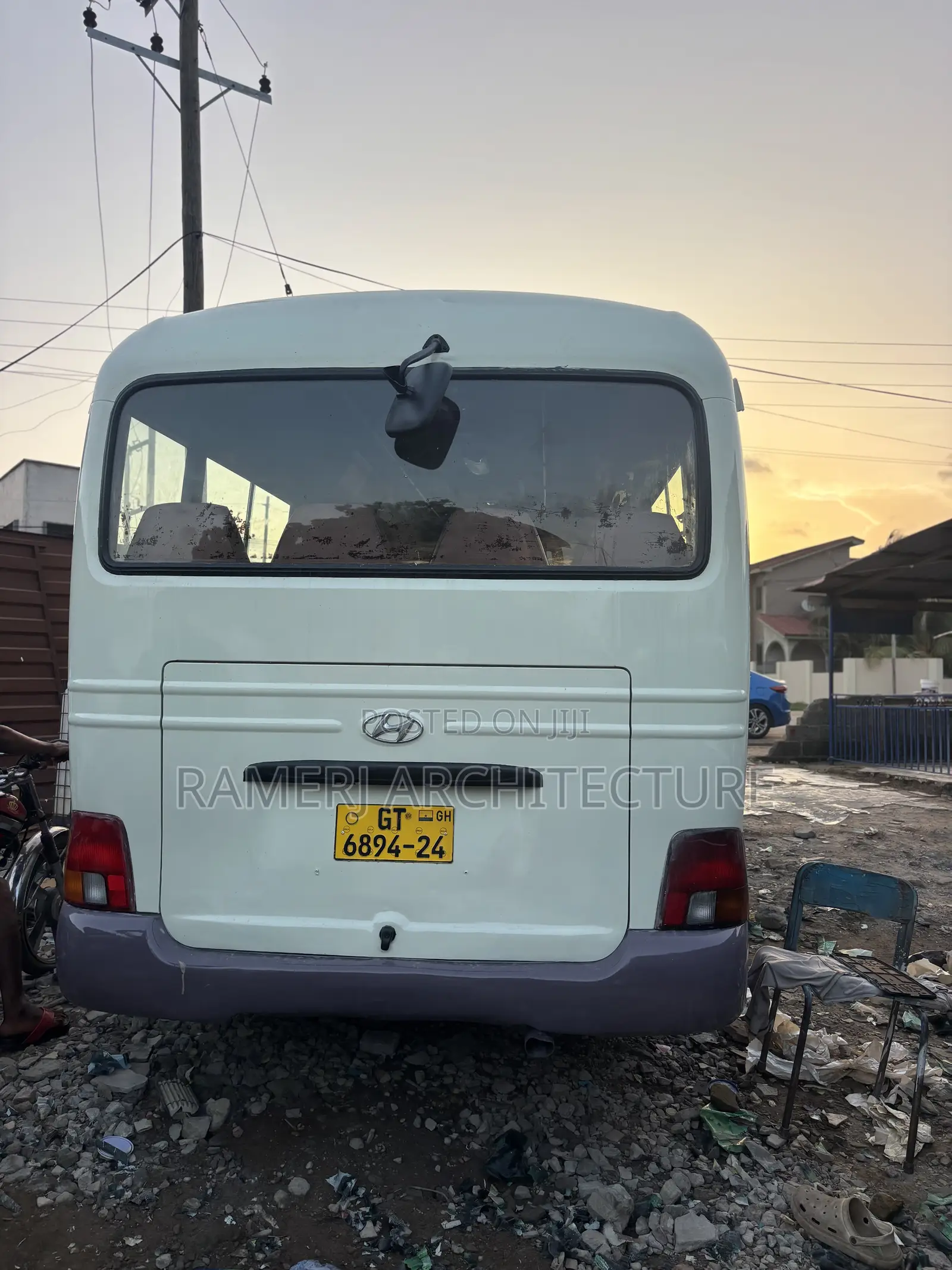Hyundai County 2013 White