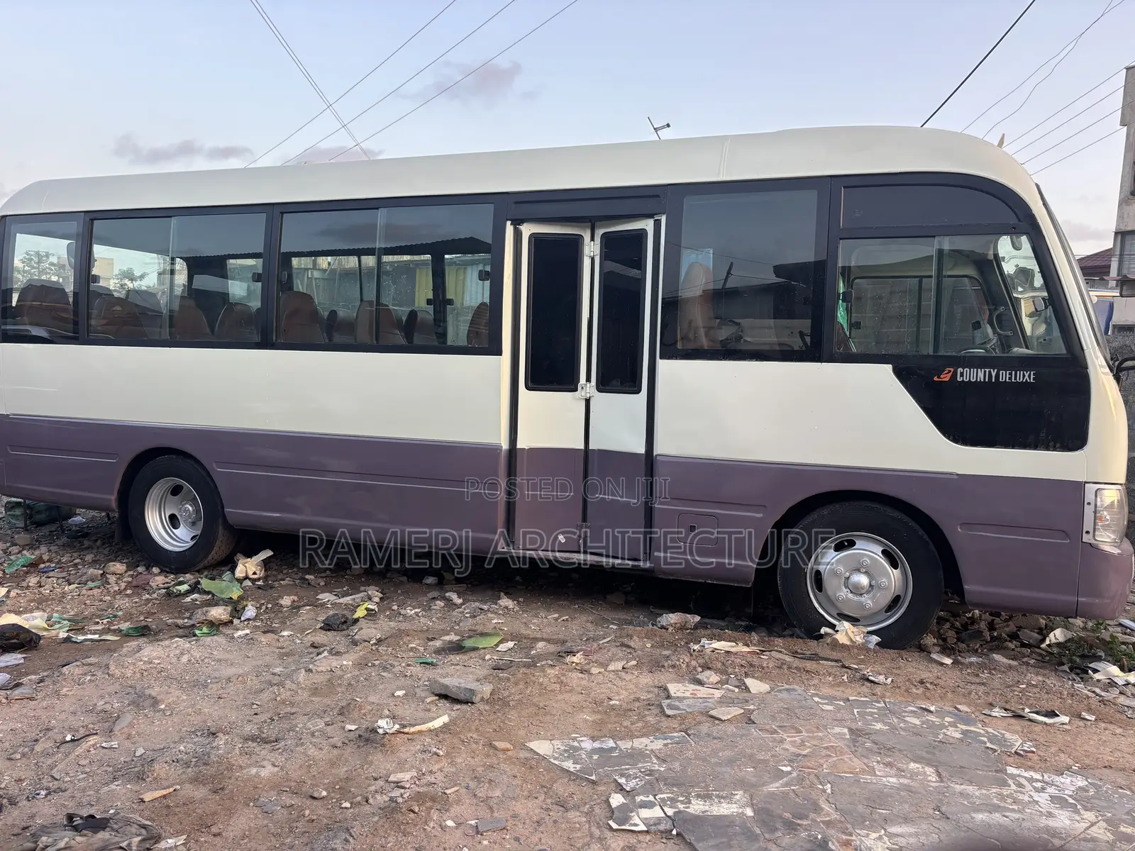 Hyundai County 2013 White