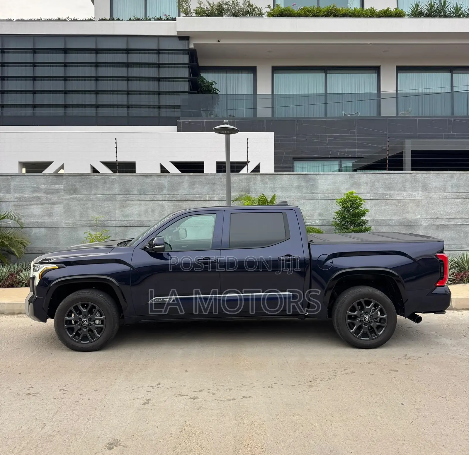 Toyota Tundra 2025 Black