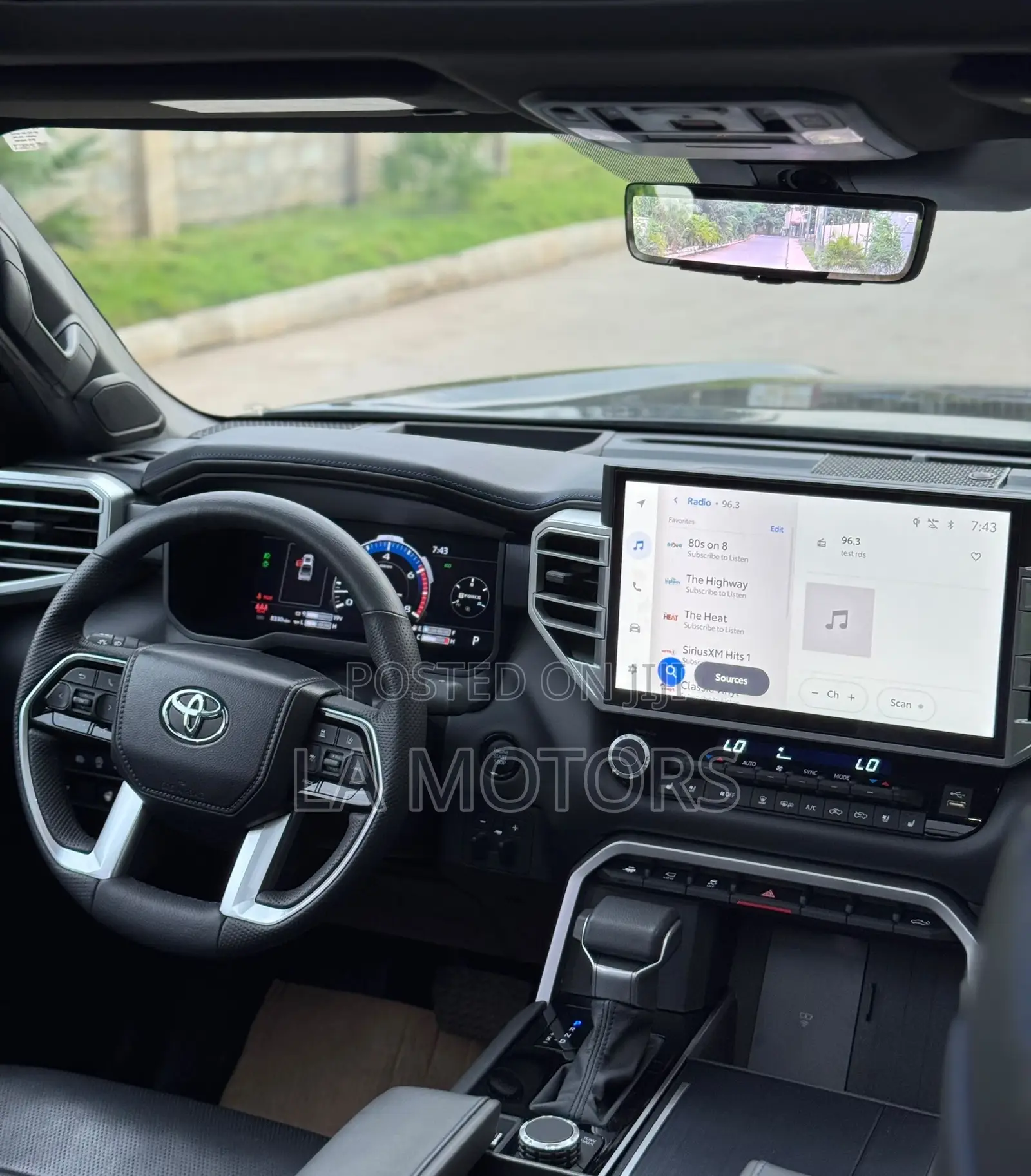 Toyota Tundra 2025 Black