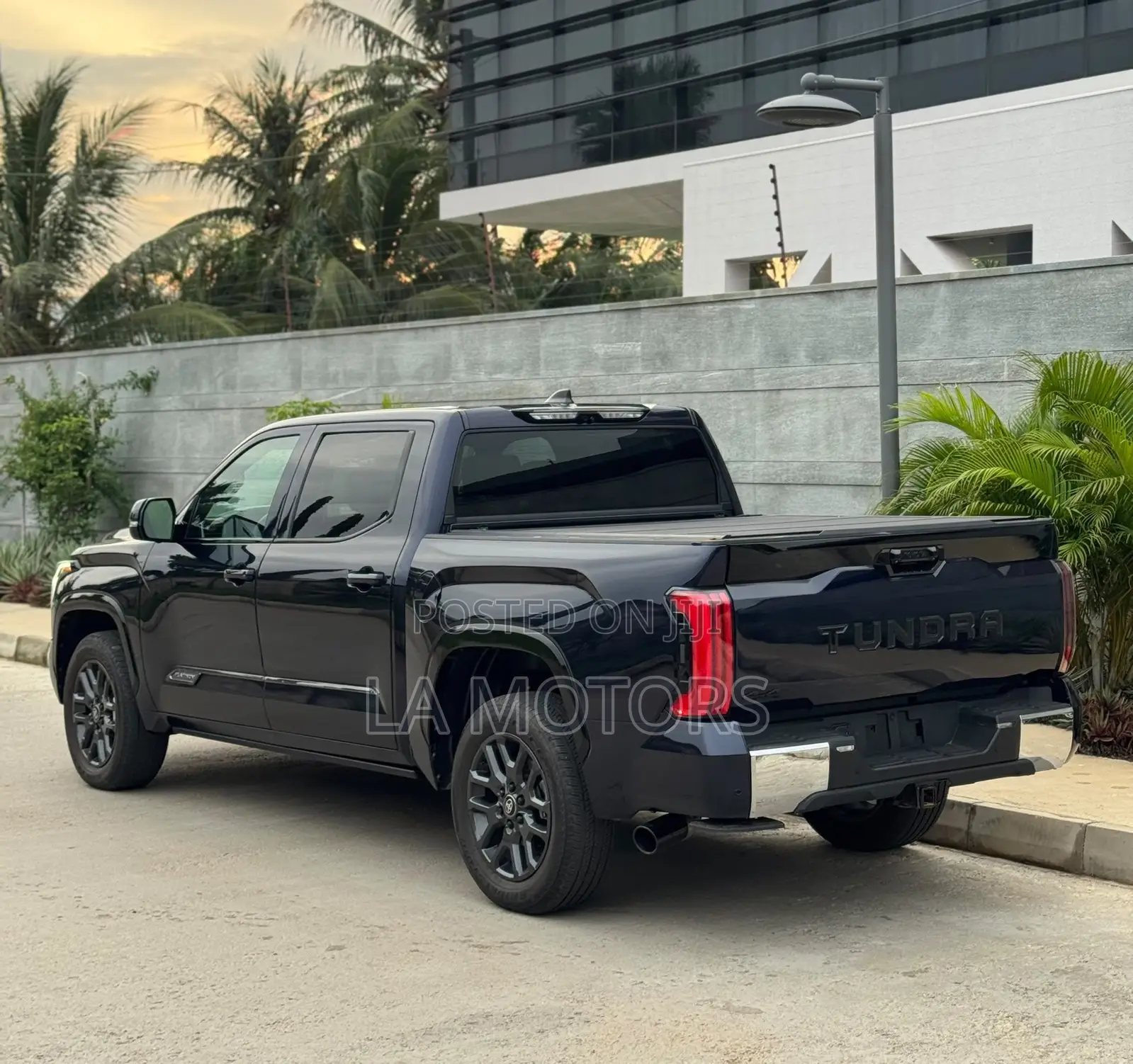 Toyota Tundra 2025 Black