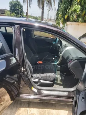 Toyota Corolla LE 4dr Sedan (1.8L 4cyl 4A) 2010 Black