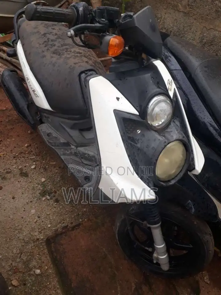 Yamaha 2023 White