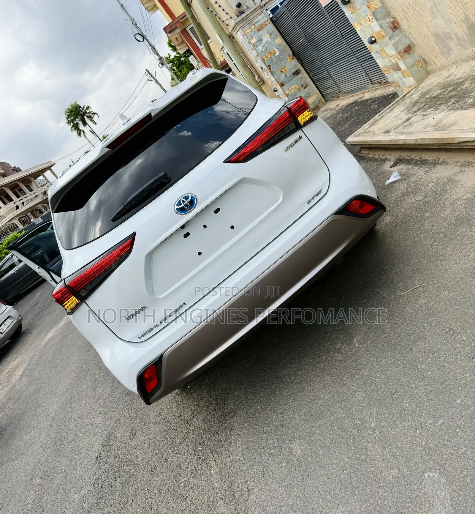 Toyota Highlander XLE 2021 White