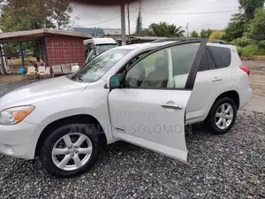 Toyota RAV4 2008 White