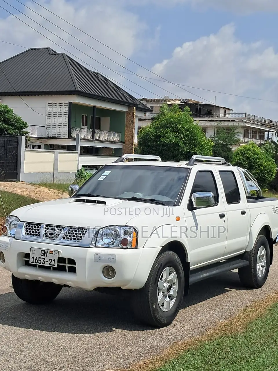 Nissan Hardbody 2015 White