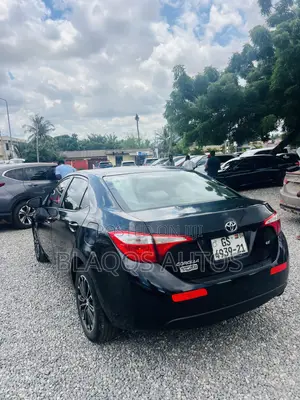 Toyota Corolla 2015 Black