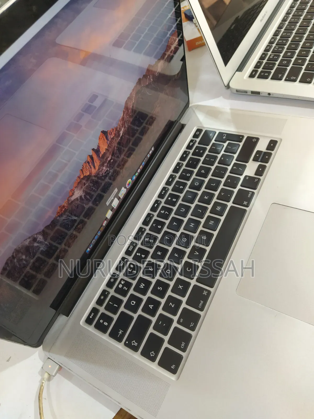 Laptop Apple MacBook Pro 2017 16GB Intel Core i7 SSD 250GB