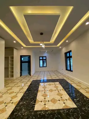 Professional Tile Setter