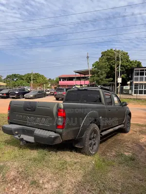 Nissan Frontier LE V6 Crew Cab 2004 Green