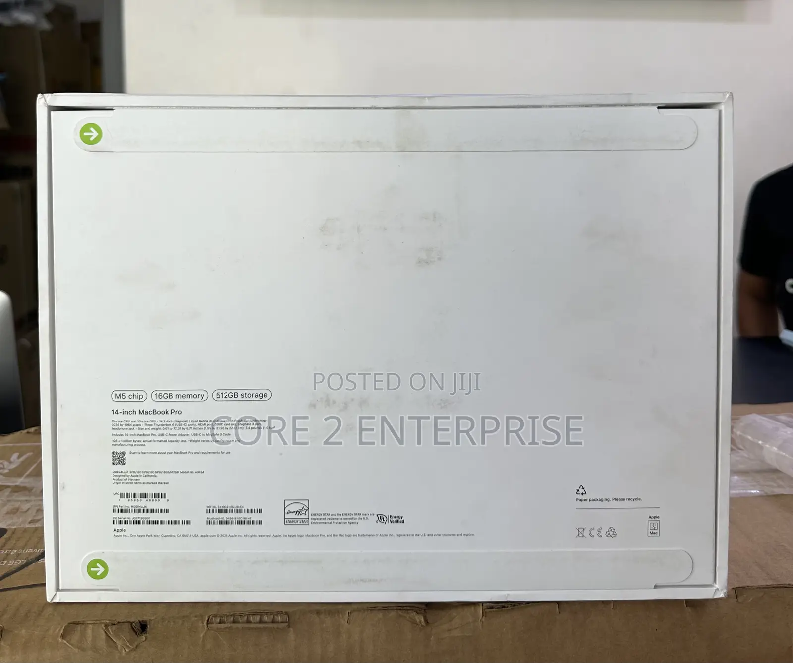 New Laptop Apple MacBook Pro 2025 M5 16GB Apple M5 SSD 512GB