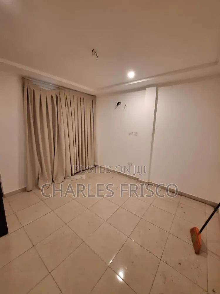 2bdrm Apartment in Botwe School for sale