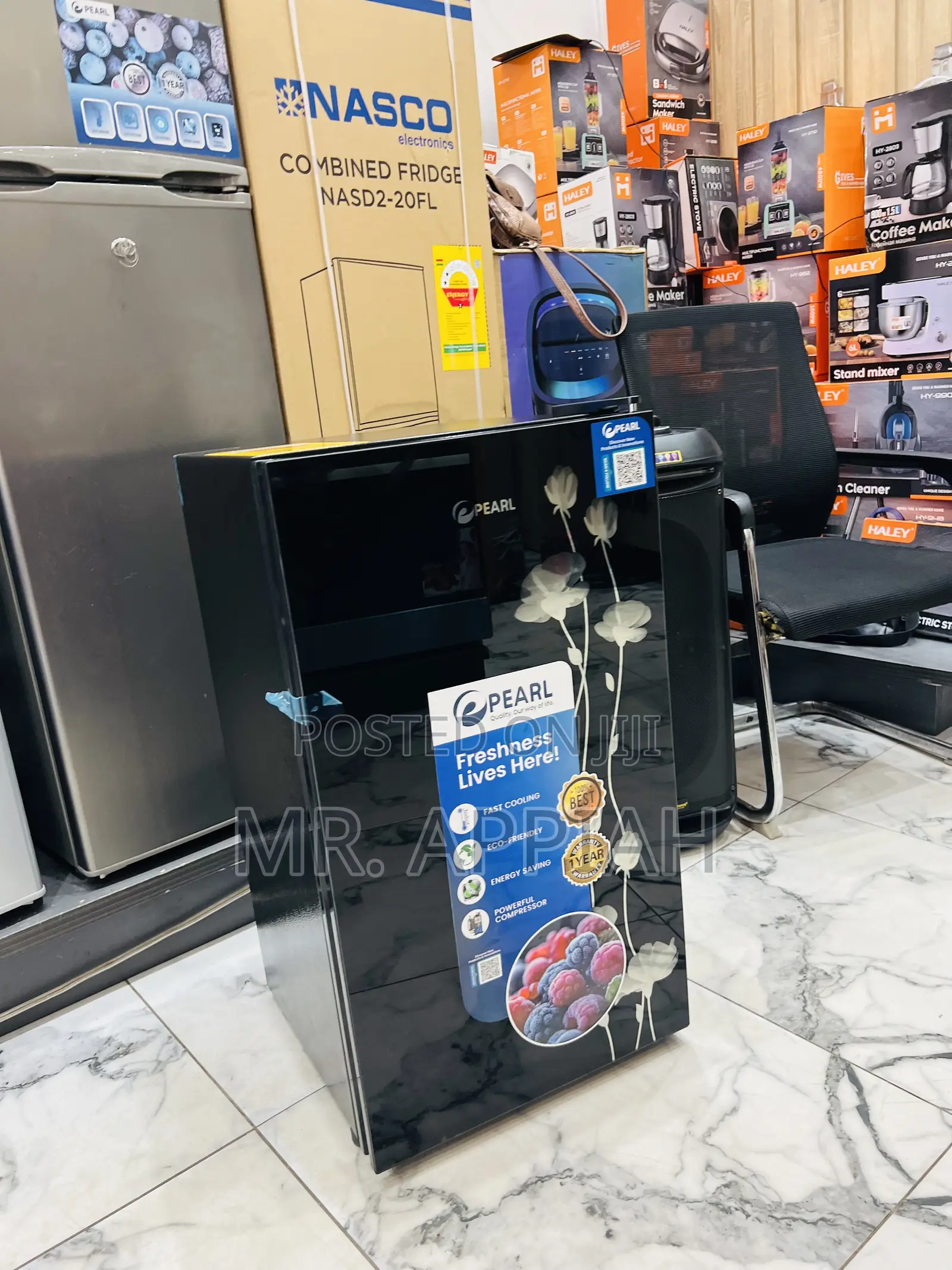 Extremely Affordable Pearl Single Door Table Top Refrigerator(Black)