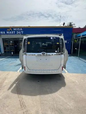 New Toyota Voxy 2015 White