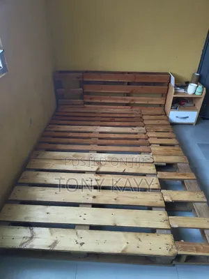 Pallet Bed