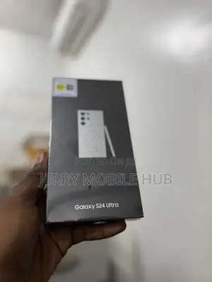 New Samsung Galaxy S24 Ultra 256 GB