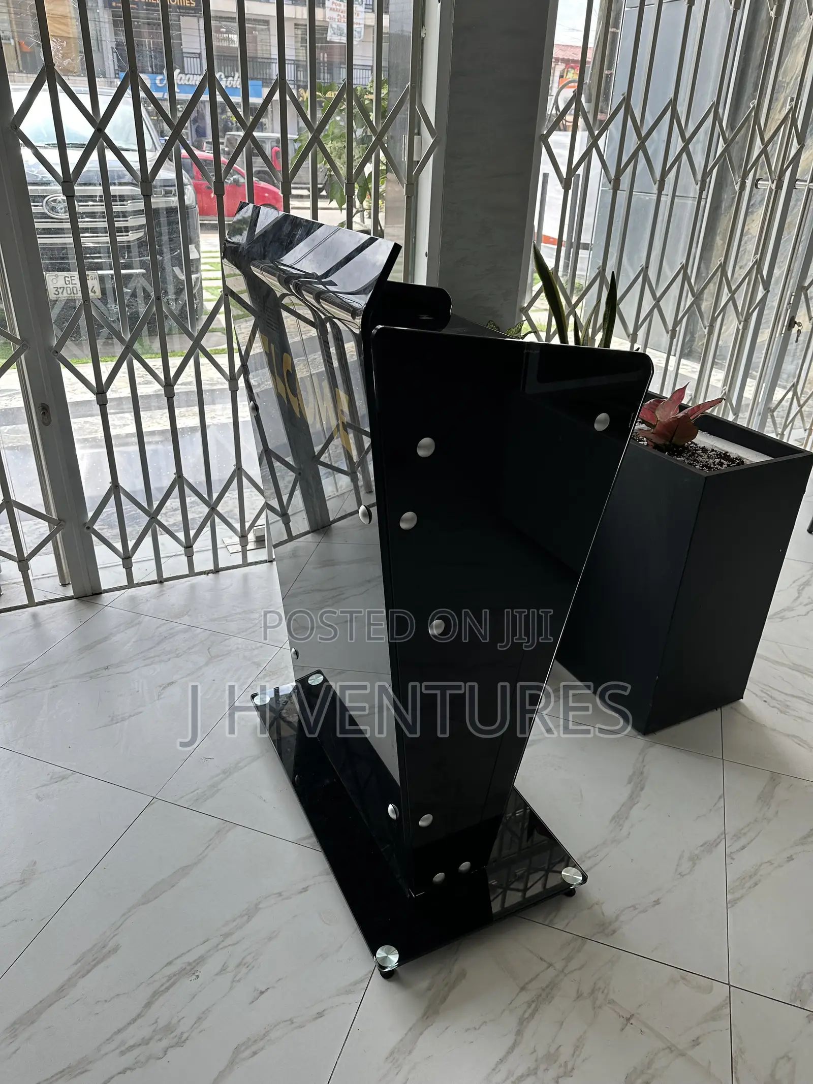 Glass Pulpit