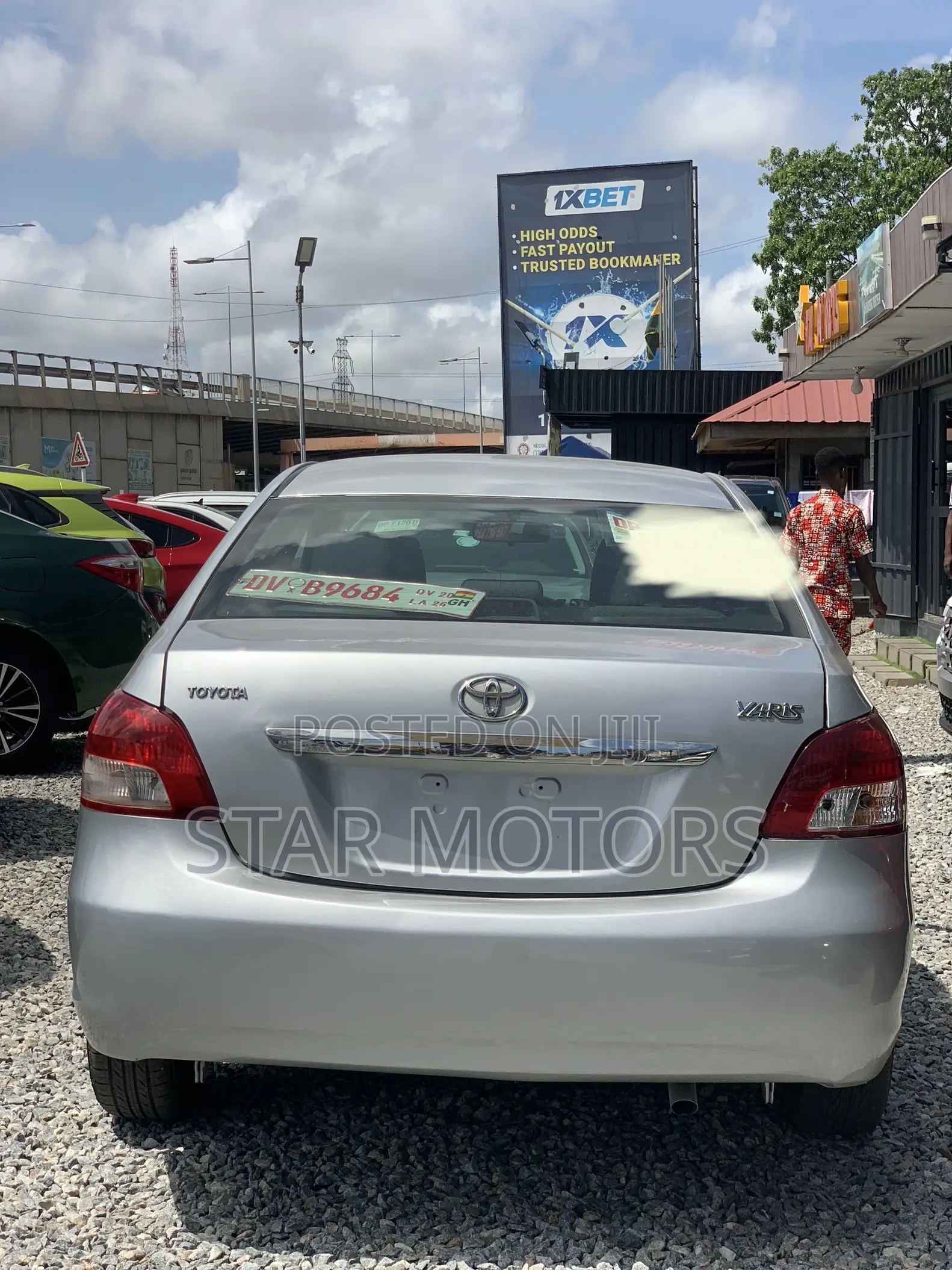 Toyota Yaris 2011 Silver