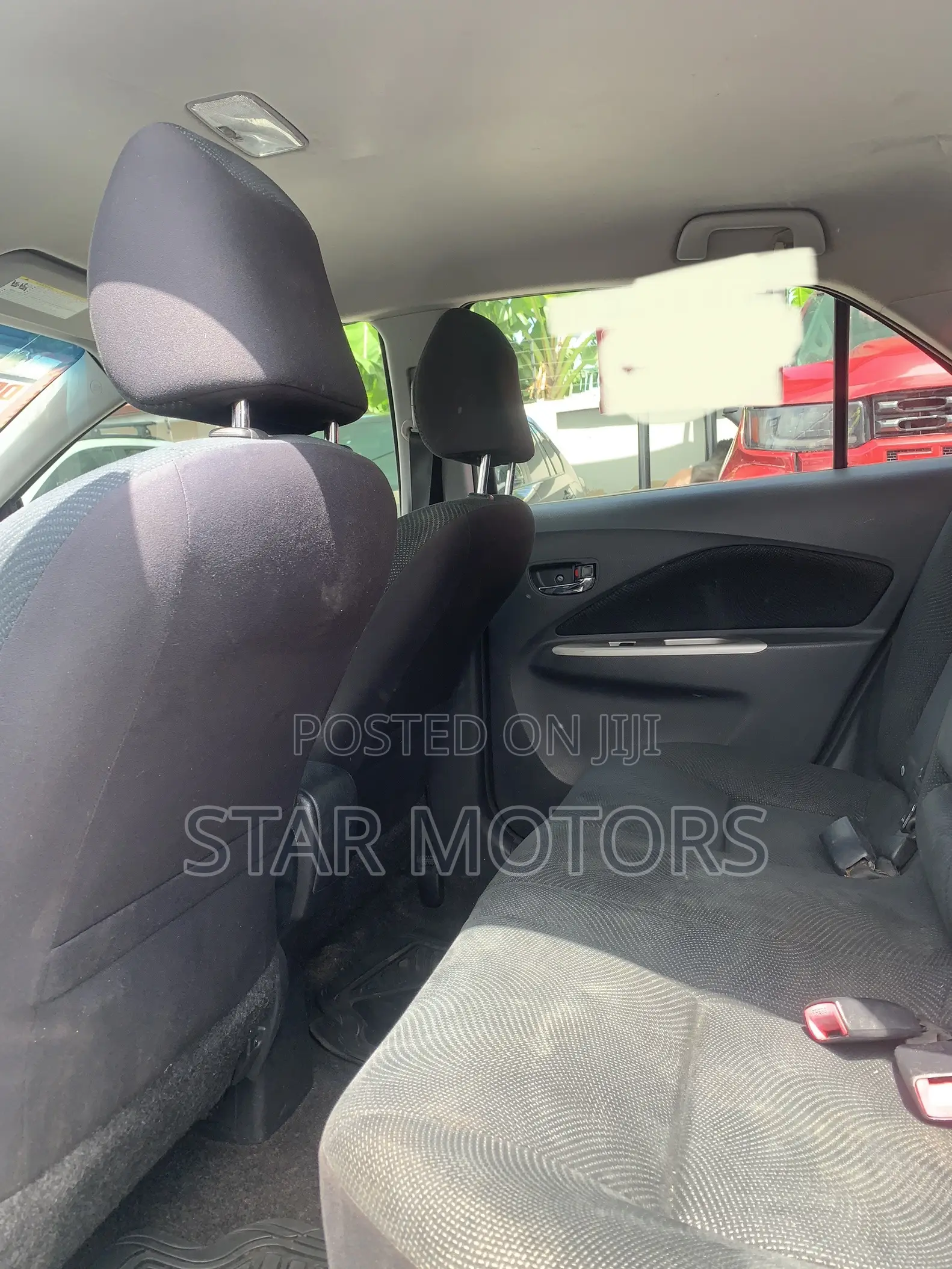 Toyota Yaris 2011 Silver