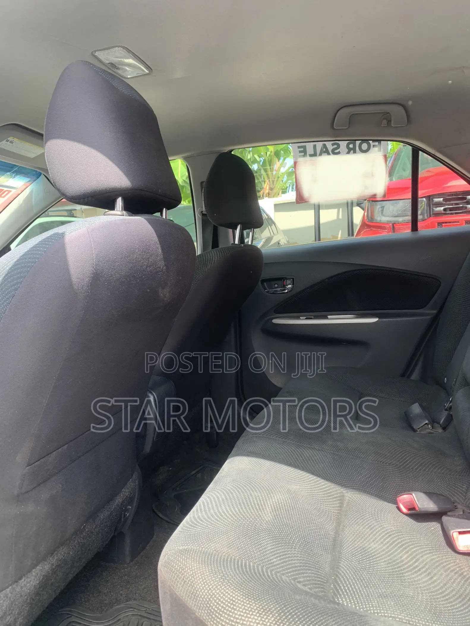 Toyota Yaris 2011 Silver